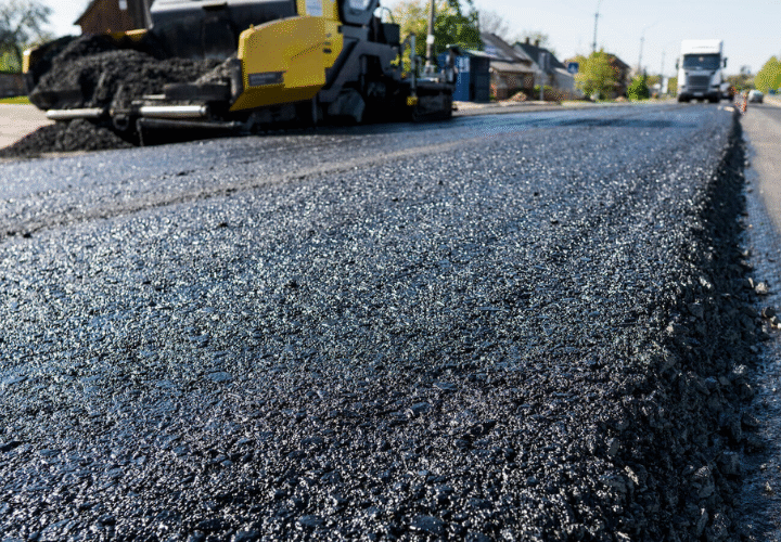 Vereador Damião do Skate solicita asfaltamento da Rua Dr. Mauro Sampaio em Juazeiro do Norte