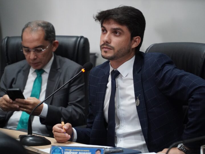 Vereador Vinicius Duarte cobra conclusão de obra e melhorias em pavimentação em Juazeiro do Norte