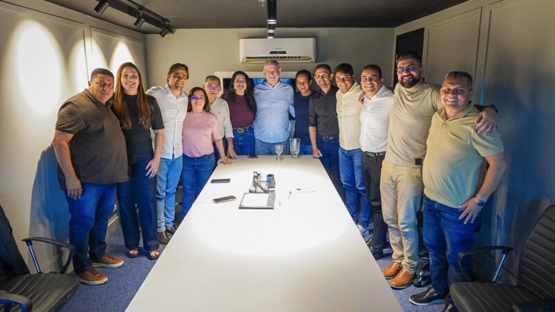 Vandinho Pereira debate saúde e cultura para o Cariri em Fortaleza