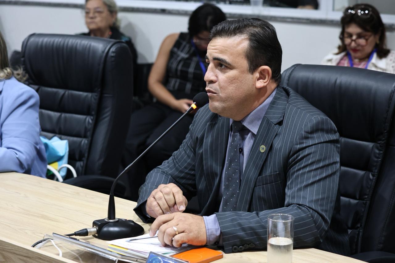 Alexandre Sobreira apresenta propostas para limpeza urbana e organização do trânsito em áreas de feira