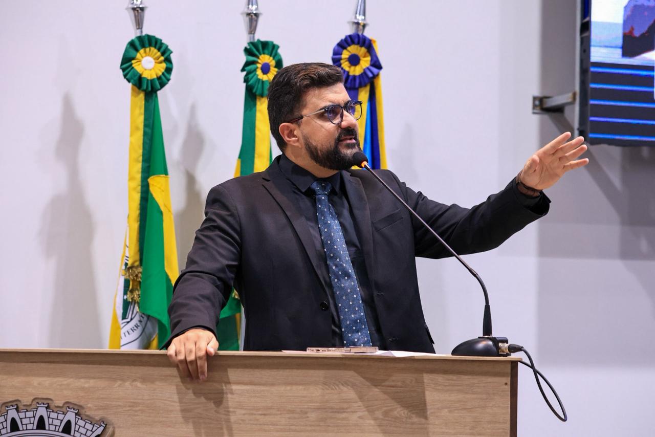 Vereador Lukão solicita operação tapa-buracos urgente em Juazeiro do Norte