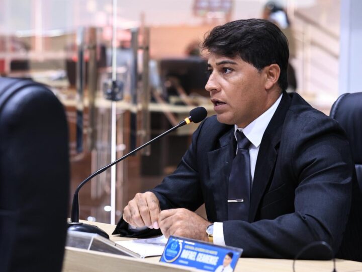 Rafael Cearense solicita poda de árvores em pontos estratégicos para garantir segurança e bem-estar em Juazeiro do Norte