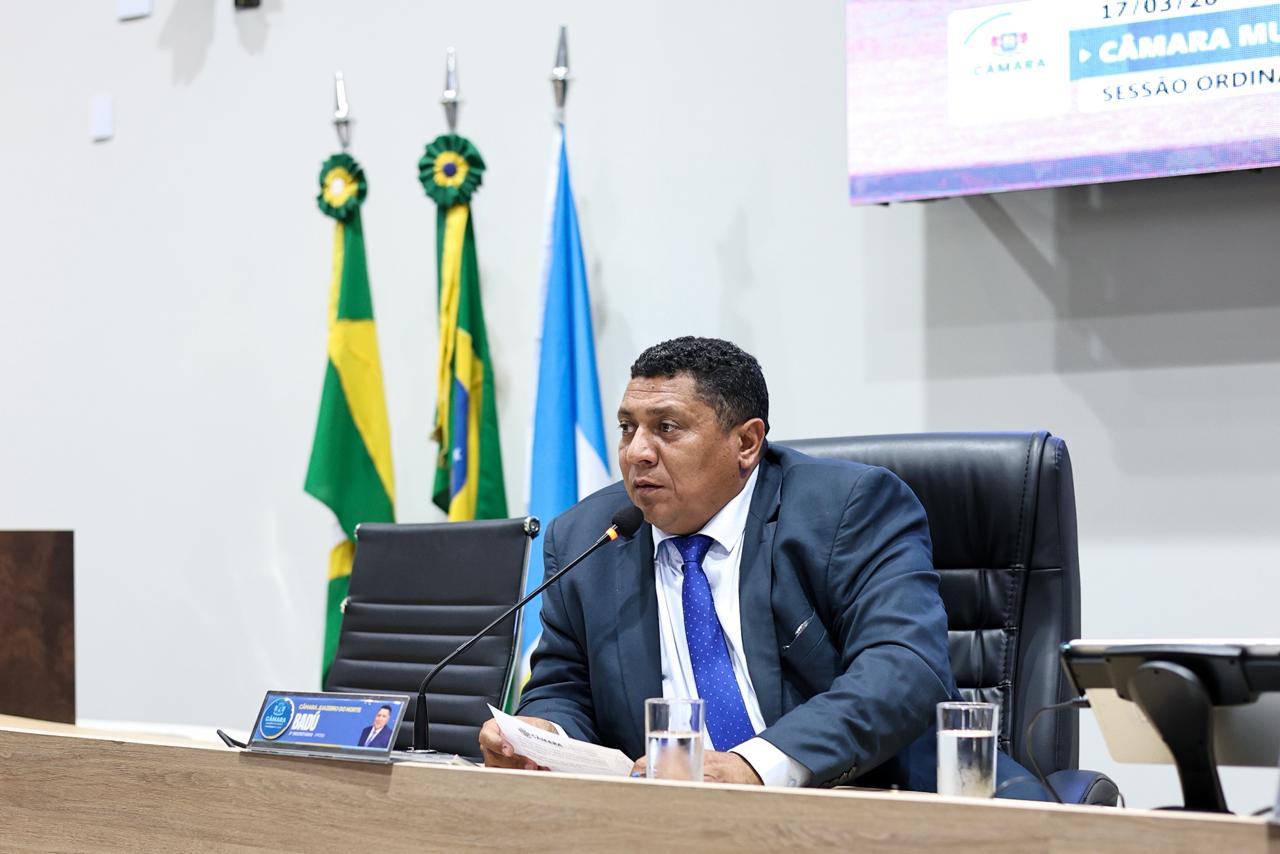 Vereador Badú apresenta solicitações de infraestrutura urbana e projetos de homenagem