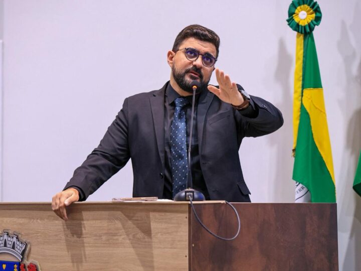 Vereador Lukão solicita iluminação pública e desobstrução de bueiro em Juazeiro do Norte