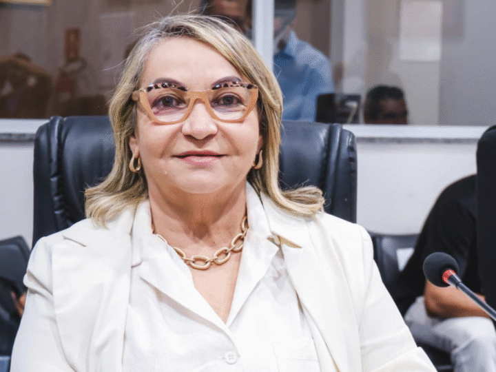 Vereadora Rita Monteiro cobra serviços de limpeza e poda em bairros de Juazeiro do Norte