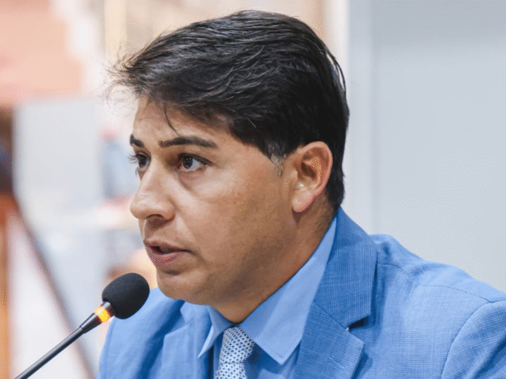 Vereador Rafael Cearense solicita melhorias de limpeza e recuperação asfáltica na Rodovia Monsenhor Antônio Onofre de Alencar