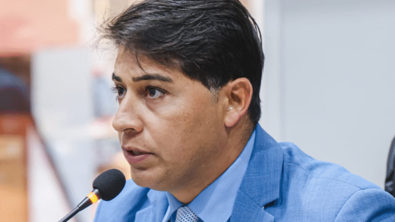 Vereador Rafael Cearense solicita melhorias de limpeza e recuperação asfáltica na Rodovia Monsenhor Antônio Onofre de Alencar