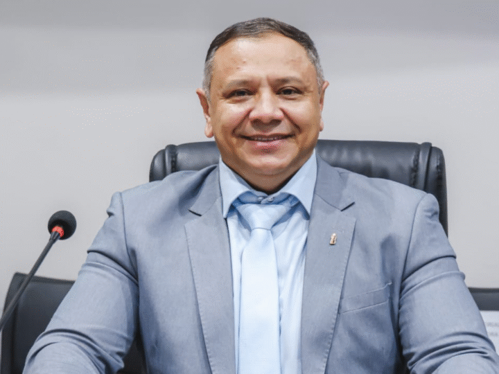 Vereador Cleilson Móveis solicita ações de limpeza e capinação no bairro João Cabral