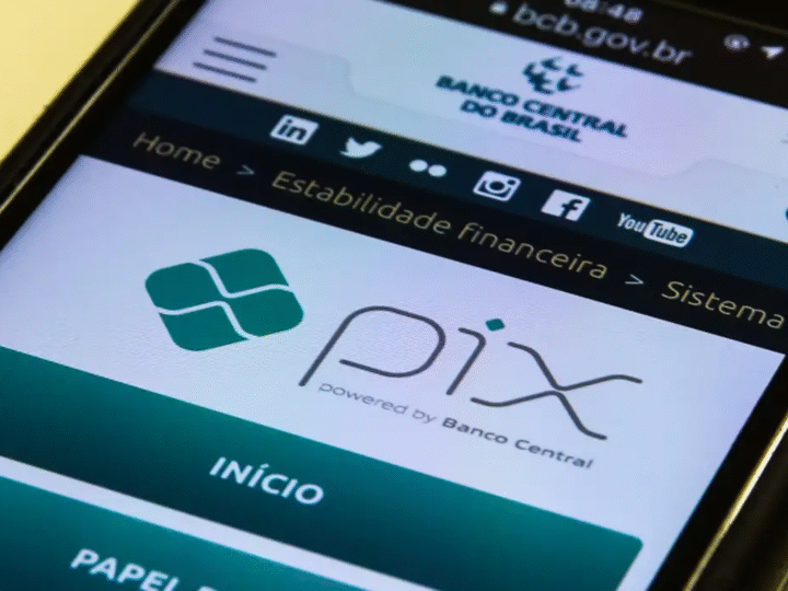 EUA atacam Pix e acusam Brasil de favorecer sistema nacional de pagamentos