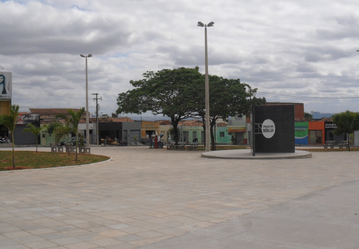 Vereador Cleilson Móveis propõe implantação de Academia Popular na Praça da Bíblia, no Romeirão