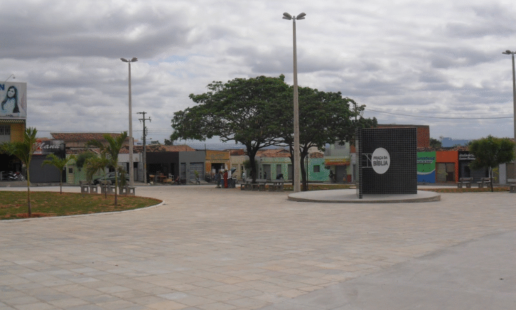 Vereador Cleilson Móveis propõe implantação de Academia Popular na Praça da Bíblia, no Romeirão