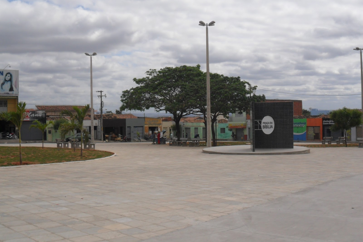 Vereador Cleilson Móveis propõe implantação de Academia Popular na Praça da Bíblia, no Romeirão