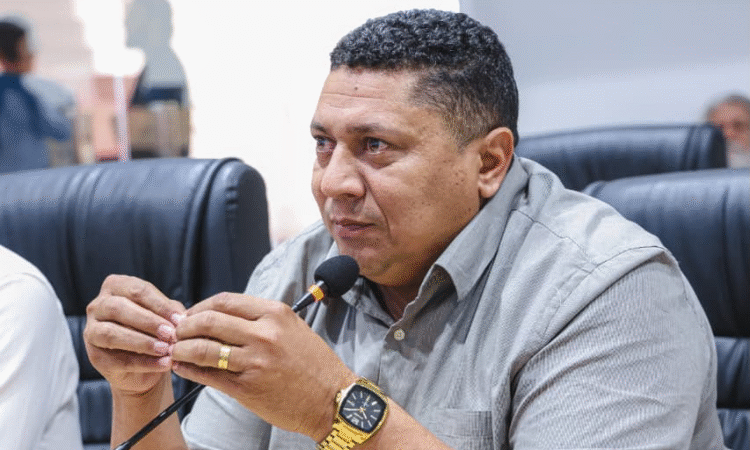 Badu realiza visita institucional ao CRAS Pedrinhas e reforça atenção à assistência social