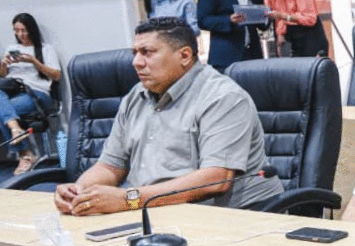 Vereador Badu visita unidades de saúde para acompanhar atendimento à população