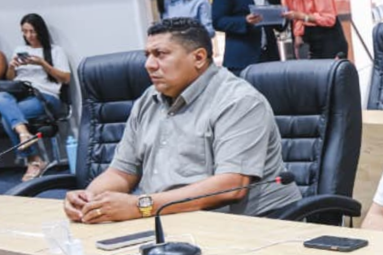 Vereador Badu visita unidades de saúde para acompanhar atendimento à população