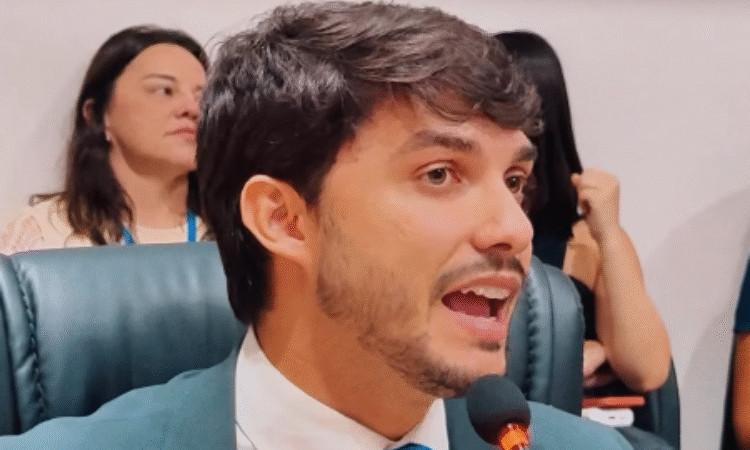 Vereador Vinícius Duarte destaca criação da Comenda Padre Cícero e parabeniza autores da iniciativa