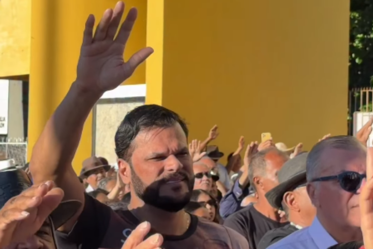 Vereador Márcio Joias homenageia Padre Cícero pelos 92 anos de seu falecimento