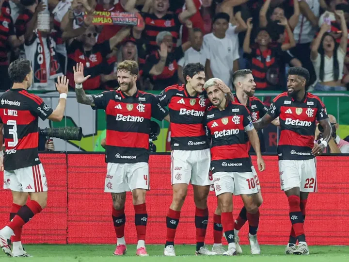 Flamengo vence o Cruzeiro e avança às quartas de final da Libertadores