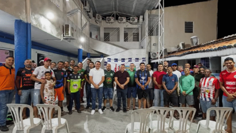Vereador Chagas Moura se reúne com times da ASSEAJUNO e reforça apoio ao futebol amador em Juazeiro do Norte