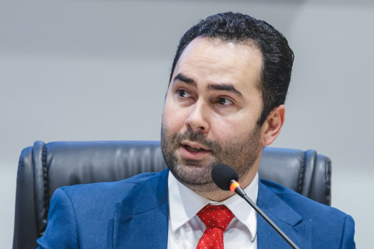 Vereador Barbosa Neto solicita calçamento de rua no bairro Lagoa Seca