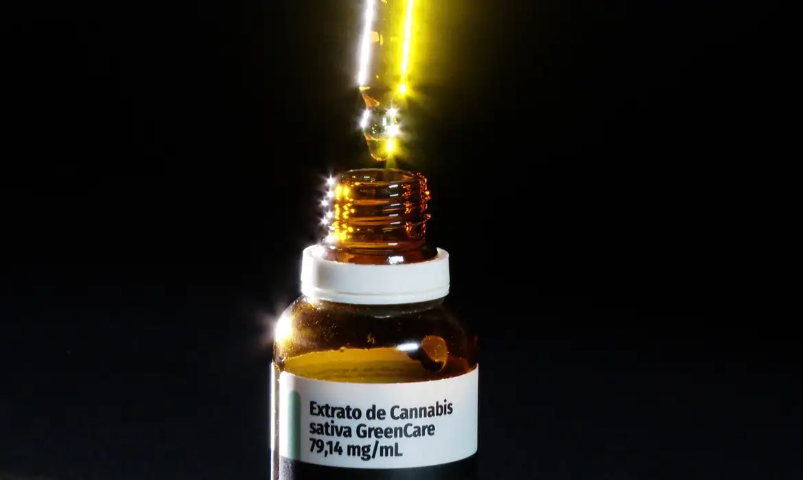 Importação de produtos à base de cannabis medicinal cresce 29% no Brasil em 2026