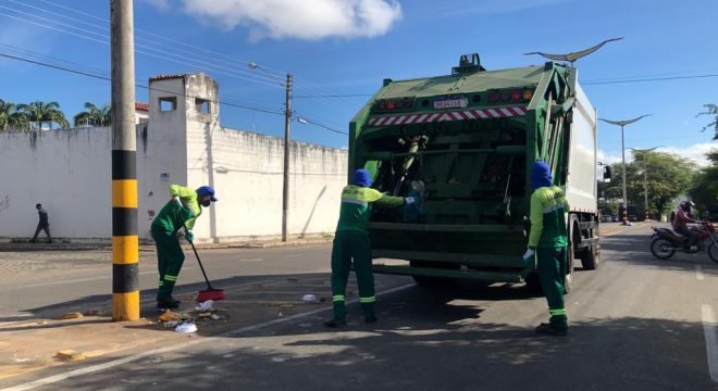 Vereador Chagas Moura solicita limpeza e retirada de resíduos em rua da Vila Fátima