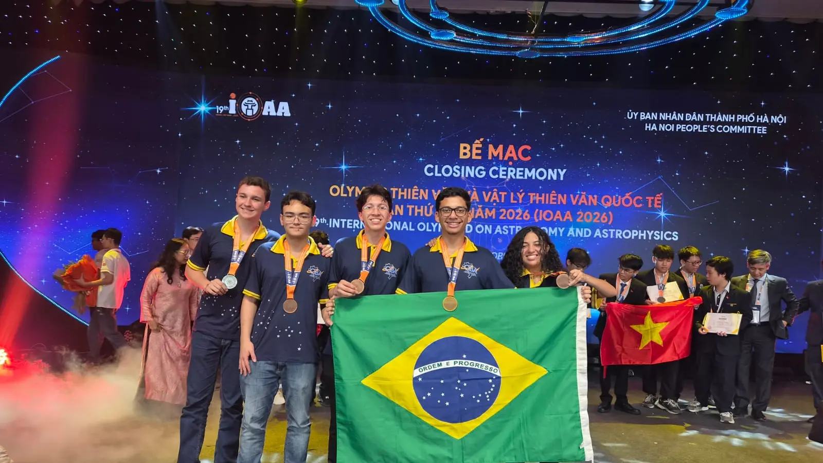 Estudantes do Ceará conquistam quatro medalhas em olimpíada internacional de astronomia no Vietnã